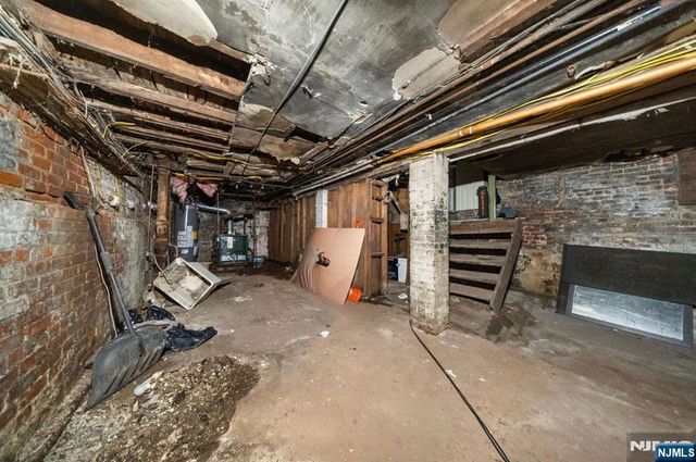 166 Bergen Avenue, Jersey City, NJ 07305