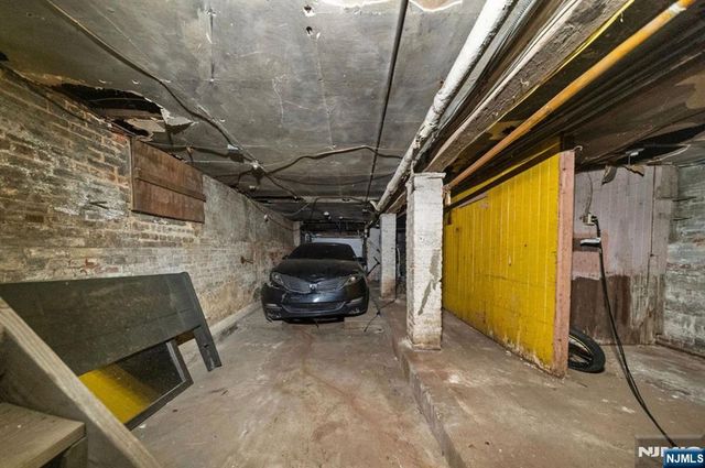 166 Bergen Avenue, Jersey City, NJ 07305