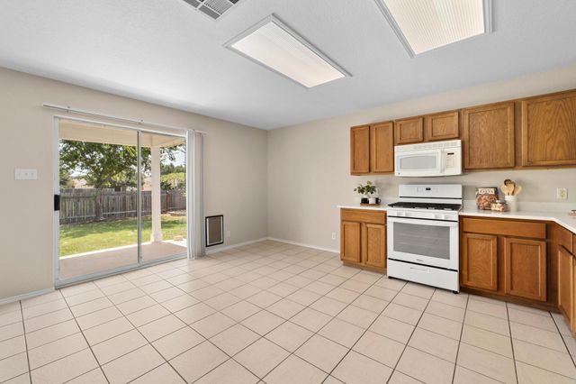 100 Bennett CV, Hutto, TX 78634