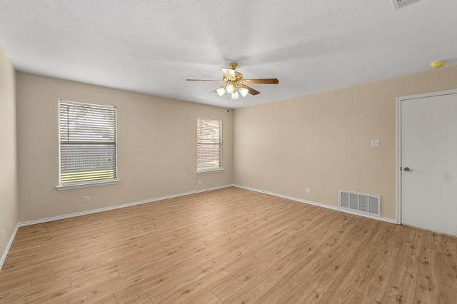 100 Bennett CV, Hutto, TX 78634