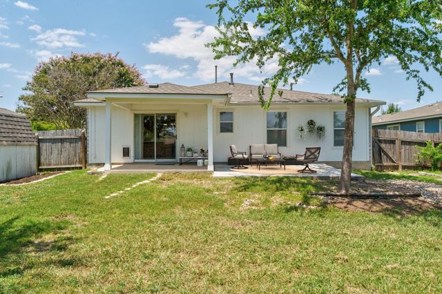 100 Bennett CV, Hutto, TX 78634