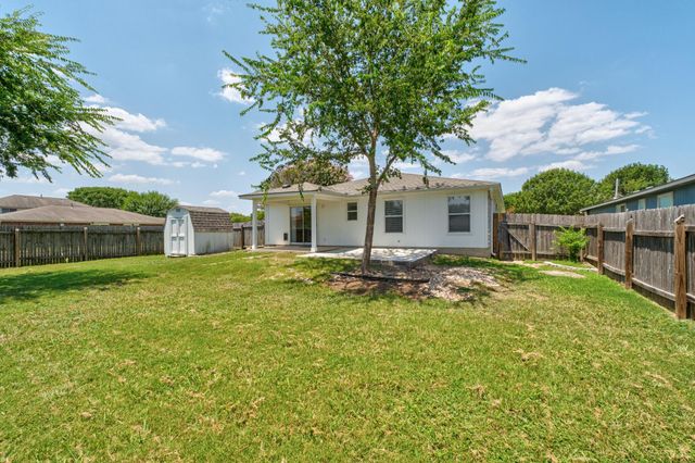 100 Bennett CV, Hutto, TX 78634