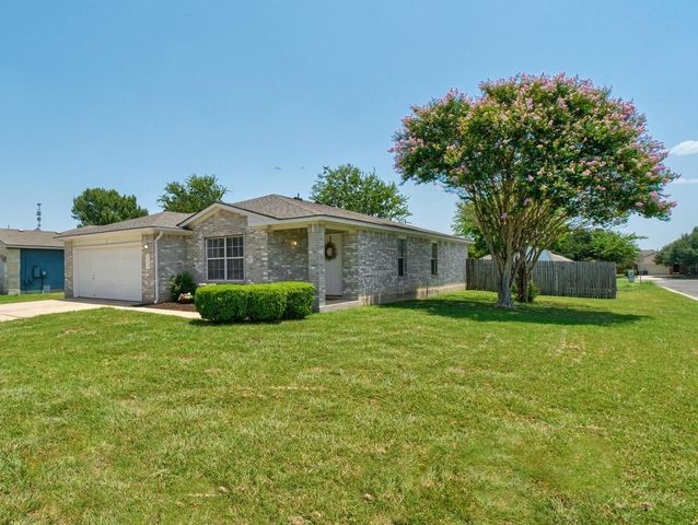 100 Bennett CV, Hutto, TX 78634