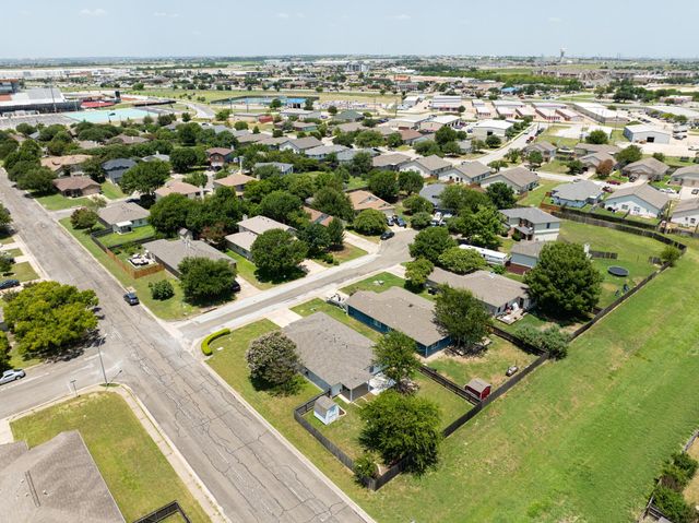 100 Bennett CV, Hutto, TX 78634