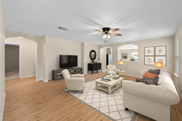 100 Bennett CV, Hutto, TX 78634