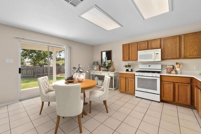 100 Bennett CV, Hutto, TX 78634