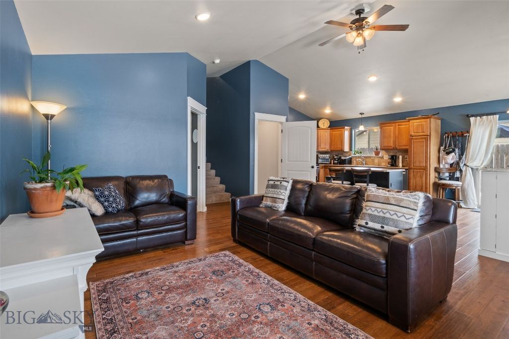 1524 Powers Boulevard, Belgrade, MT 59714 photo 2