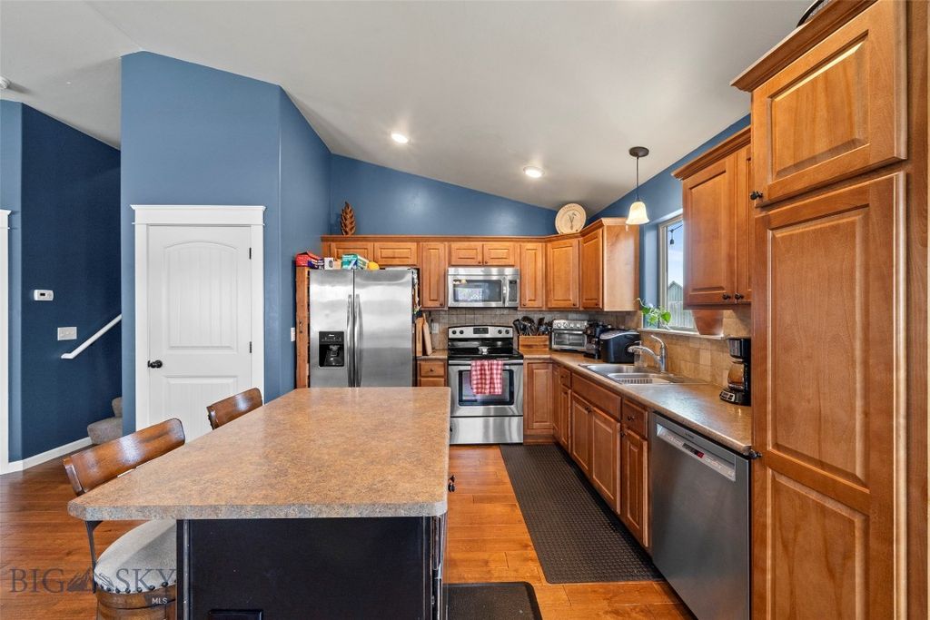 1524 Powers Boulevard, Belgrade, MT 59714 photo 3