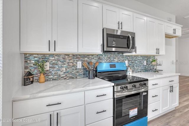 601 YARDLEY STREET SW, Palm Bay, FL 32908