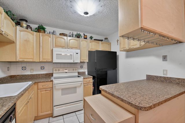 2730 Ida Way 16a, West Palm Beach, FL 33415