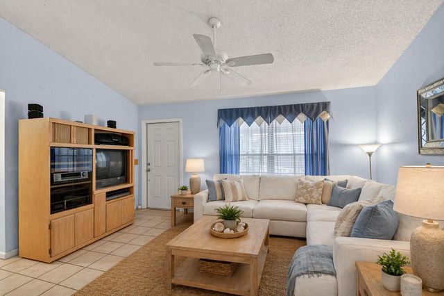 2730 Ida Way 16a, West Palm Beach, FL 33415