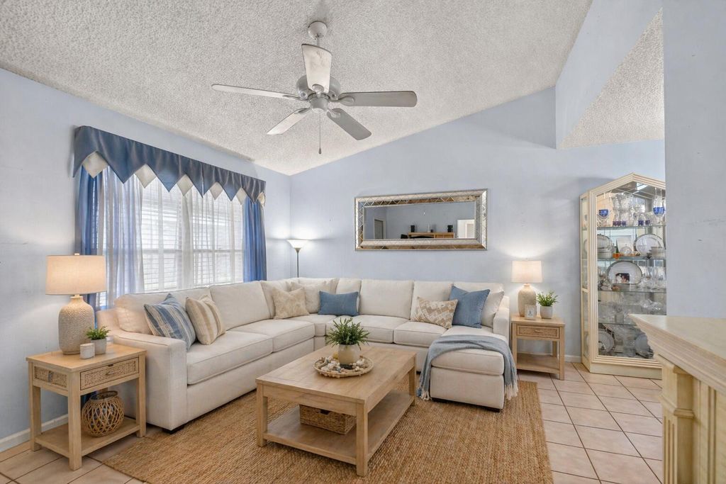 2730 Ida Way 16a, West Palm Beach, FL 33415