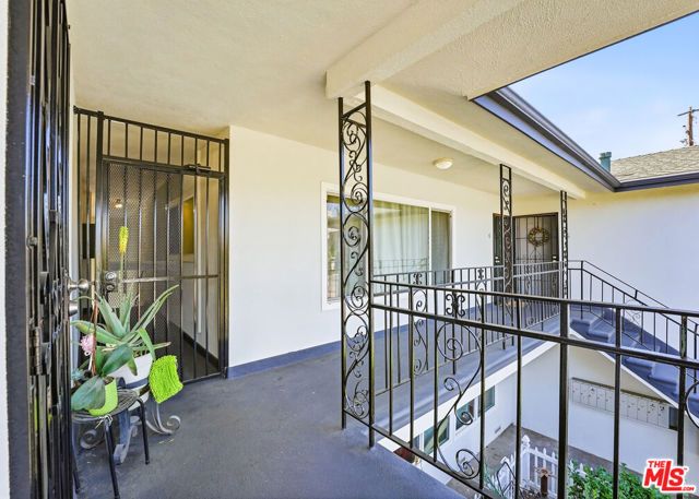 1027 N Parton Street, Santa Ana, CA 92701