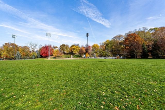 543 Adams St 24, Boston, MA 02122