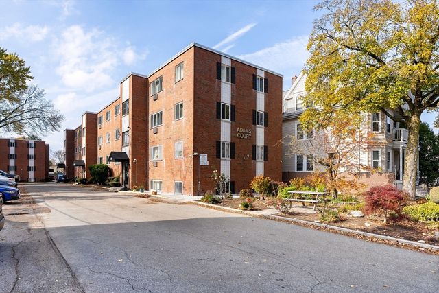 543 Adams St 24, Boston, MA 02122