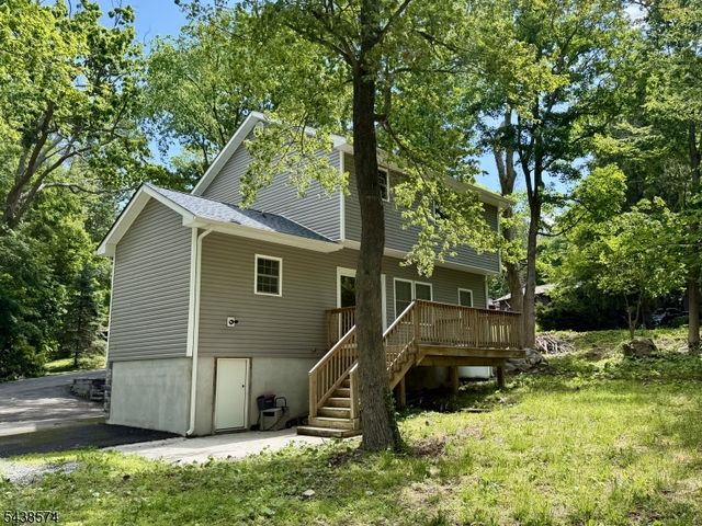 9 Beaver Trl, Hardyston Twp., NJ 07460