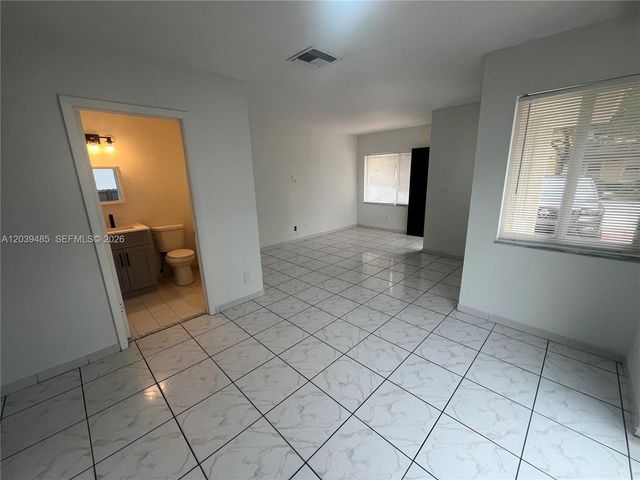 28 E 20th St 1, Hialeah, FL 33010