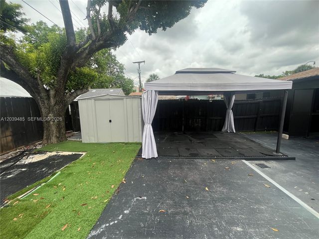 28 E 20th St 1, Hialeah, FL 33010