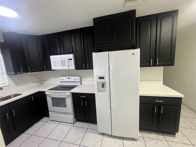 28 E 20th St 1, Hialeah, FL 33010