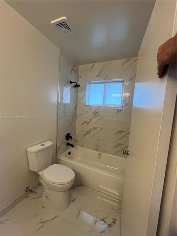 28 E 20th St 1, Hialeah, FL 33010