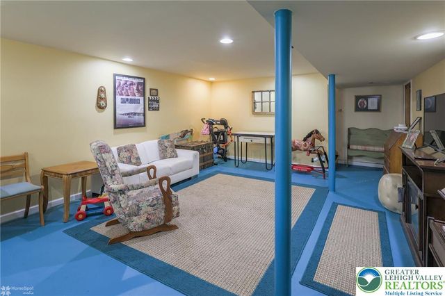 4306 Emerick Terrace, Easton, PA 18045