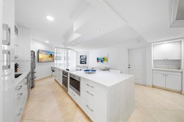 4775 Collins Ave 1504, Miami Beach, FL 33140