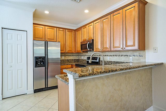 241 E Thatch Palm Circle, Jupiter, FL 33458