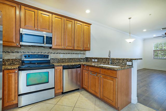 241 E Thatch Palm Circle, Jupiter, FL 33458
