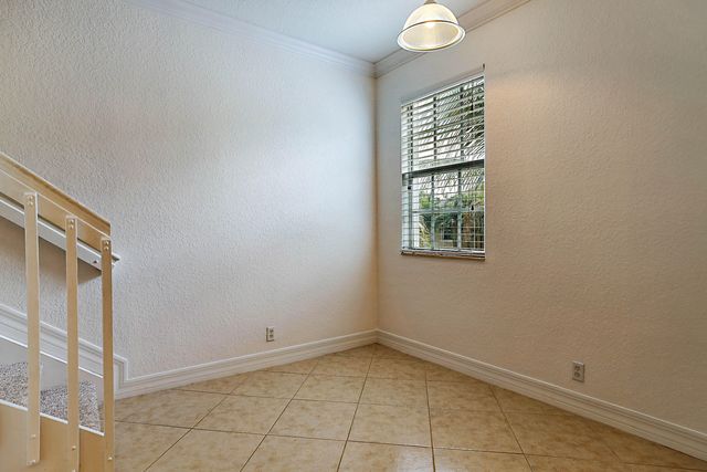 241 E Thatch Palm Circle, Jupiter, FL 33458
