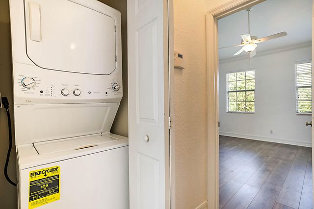241 E Thatch Palm Circle, Jupiter, FL 33458