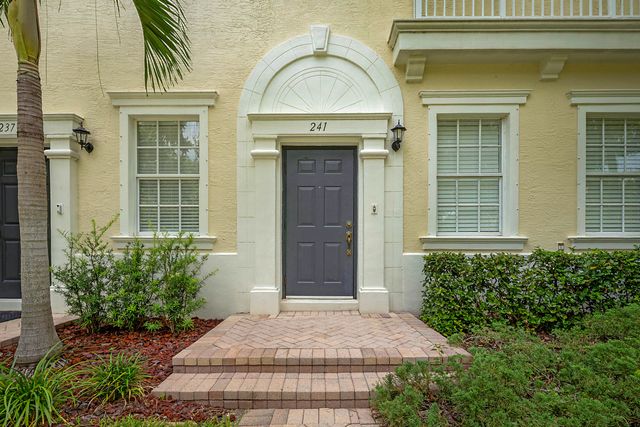 241 E Thatch Palm Circle, Jupiter, FL 33458