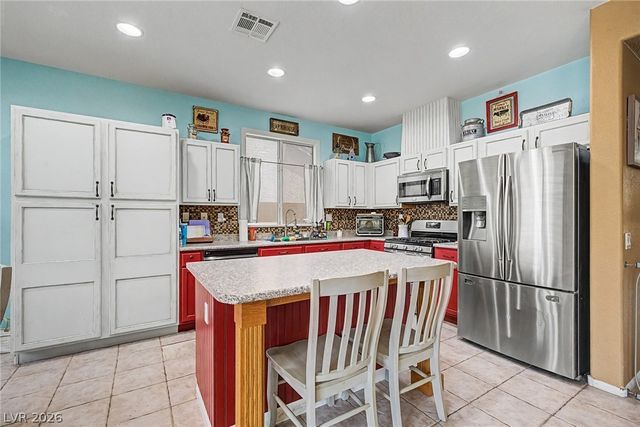 1028 Roaring River Avenue, Henderson, NV 89002