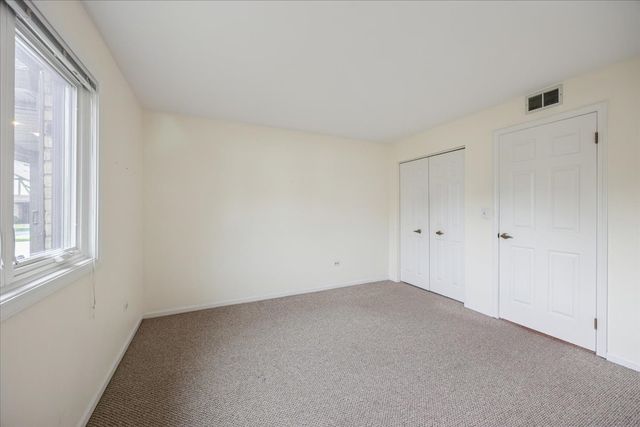 546 Banyon Lane B, La Grange, IL 60525