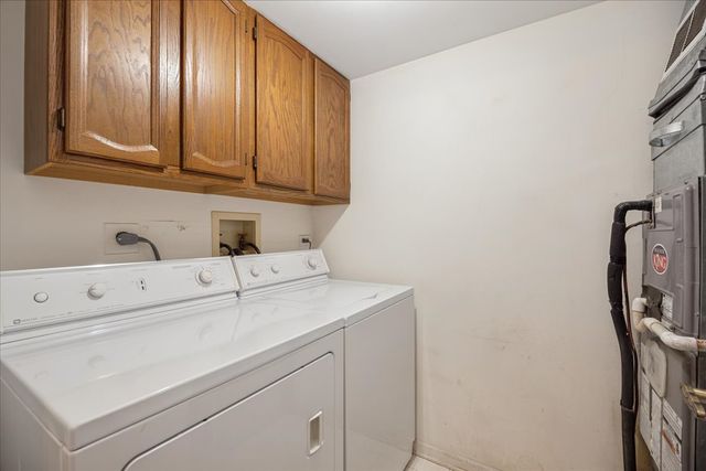 546 Banyon Lane B, La Grange, IL 60525