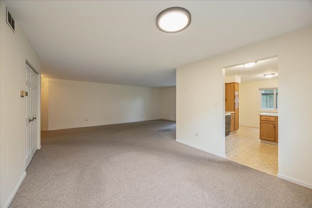 546 Banyon Lane B, La Grange, IL 60525