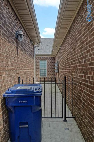 551 West Mossyleaf Drive, Huntsville, AL 35824