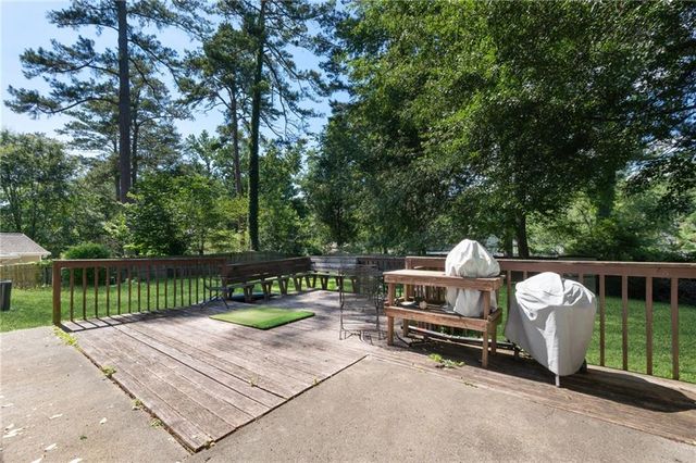 2005 Harwinor Road SE, Smyrna, GA 30082