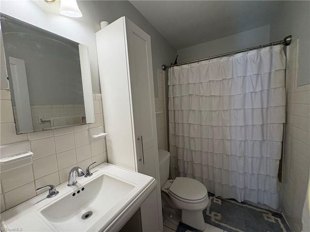 209 Cornwallis Drive, Greensboro, NC 27408