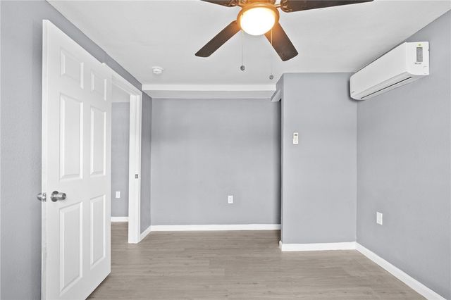 943 S Whitney St, Aransas Pass, TX 78336