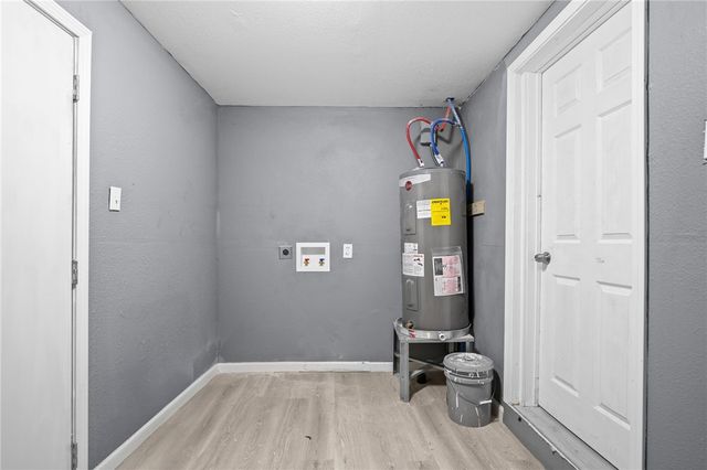 943 S Whitney St, Aransas Pass, TX 78336