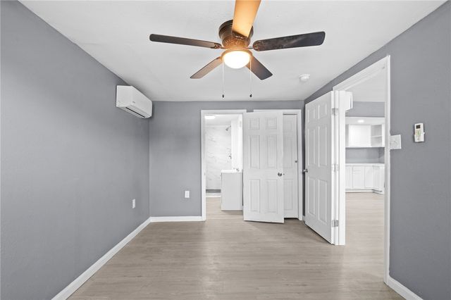 943 S Whitney St, Aransas Pass, TX 78336