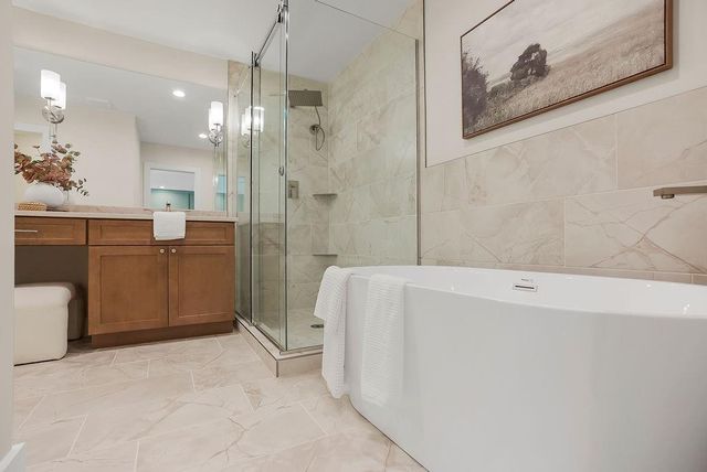 10120 Glenwood Street, Overland Park, KS 66212