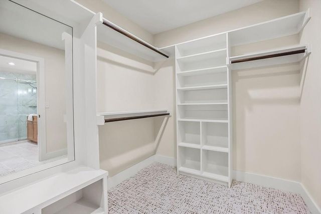 10120 Glenwood Street, Overland Park, KS 66212