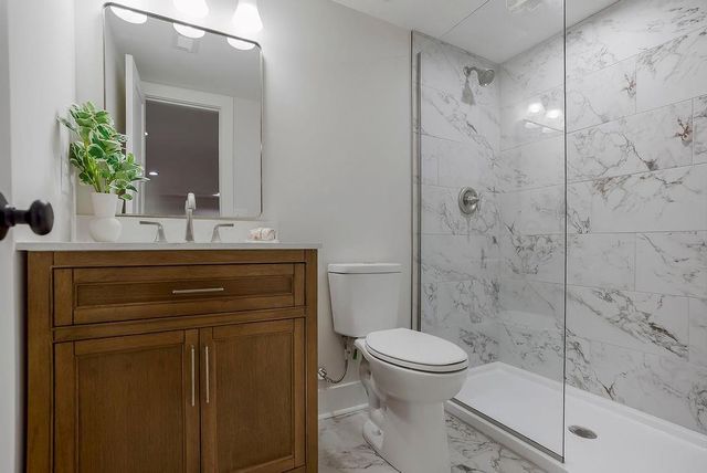 10120 Glenwood Street, Overland Park, KS 66212