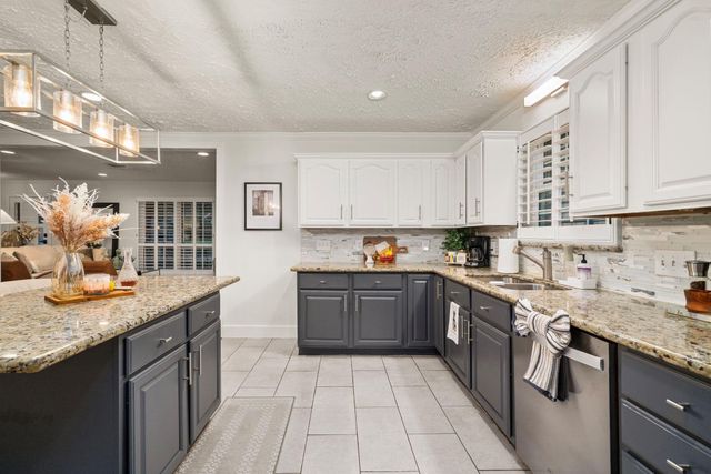 5202 Lamonte Lane, Houston, TX 77092