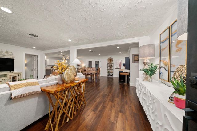 5202 Lamonte Lane, Houston, TX 77092