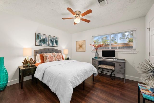 5202 Lamonte Lane, Houston, TX 77092