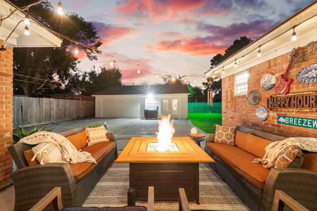 5202 Lamonte Lane, Houston, TX 77092