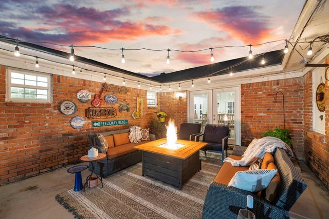 5202 Lamonte Lane, Houston, TX 77092