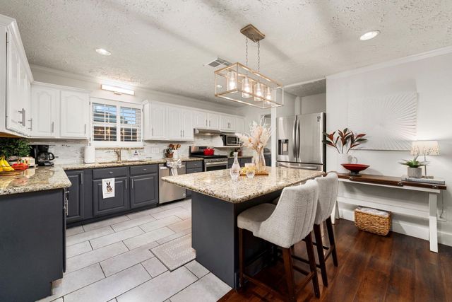 5202 Lamonte Lane, Houston, TX 77092